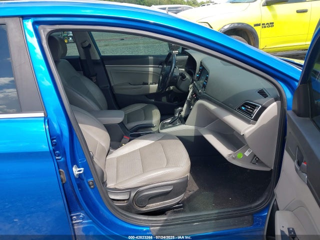 KMHD84LF2HU229880 Hyundai Elantra