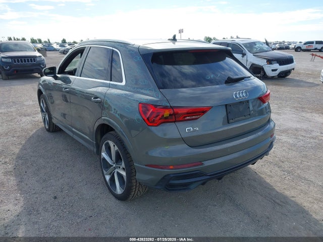 2021 AUDI Q3 WA1DECF35M1016761 Photo 2
