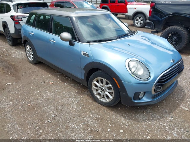 2017 MINI CLUBMAN WMWLN5C59H2E31858 Photo 0
