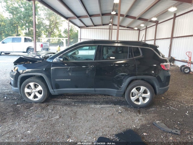 Jeep 2017 2017 3C4NJCBBXHT669314 Image 15