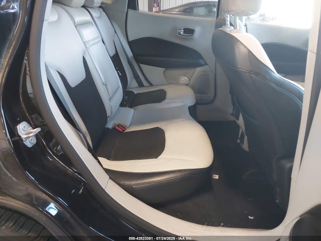 Jeep 2017 2017 3C4NJCBBXHT669314 Image 8