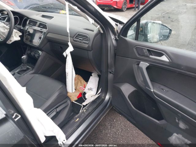 2020 VOLKSWAGEN TIGUAN 3VV2B7AX6LM156912 Photo 4