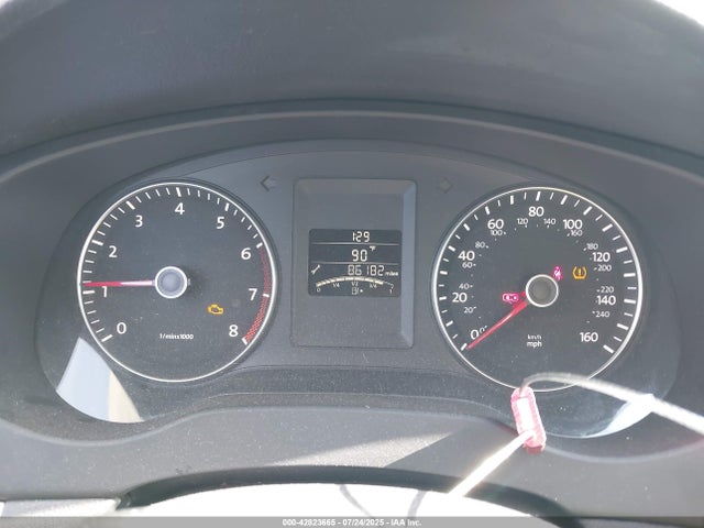 3VWD07AJ1EM281910 Volkswagen 2014