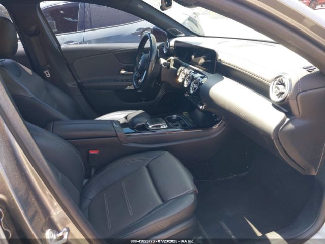 2020 MERCEDES-BENZ A 220 W1K3G4EB7LJ211484 Photo 4