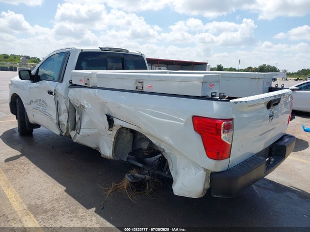 1N6AA1R71HN565599 Nissan Titan