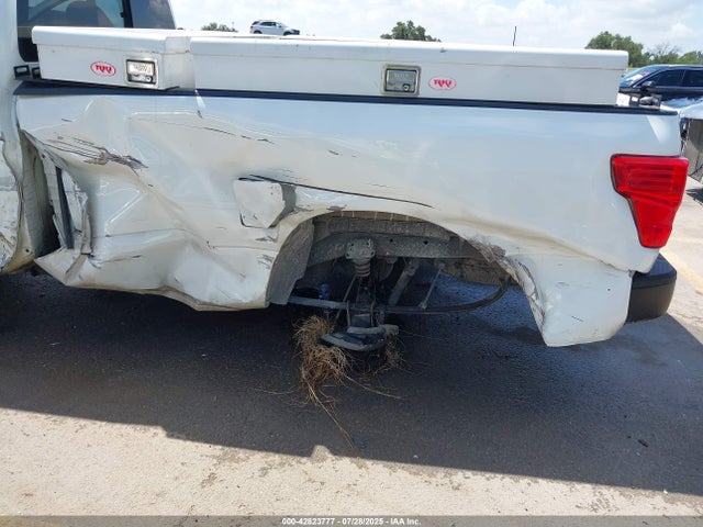 1N6AA1R71HN565599 Nissan Titan