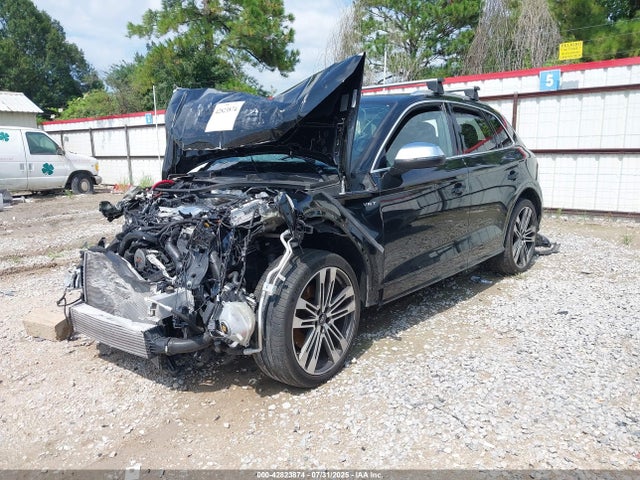 2018 AUDI SQ5 WA1A4AFY1J2125679 Photo 1