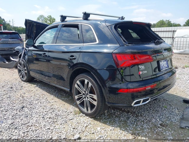 2018 AUDI SQ5 WA1A4AFY1J2125679 Photo 2