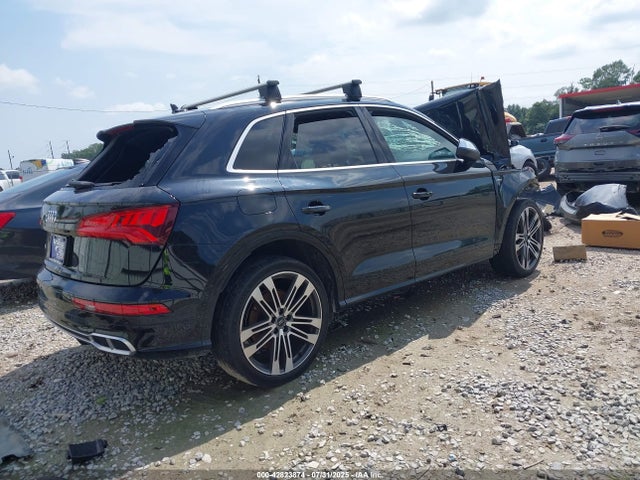 2018 AUDI SQ5 WA1A4AFY1J2125679 Photo 3