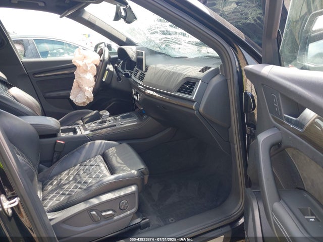 2018 AUDI SQ5 WA1A4AFY1J2125679 Photo 4