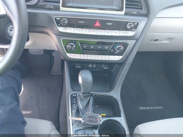 Hyundai gdi theta-ii 2019 5NPE24AF3KH790202 Image 11