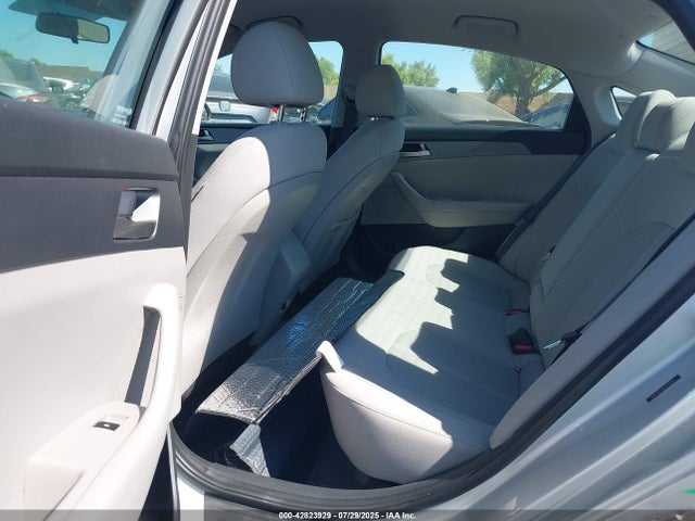 Hyundai gdi theta-ii 2019 5NPE24AF3KH790202 Image 8