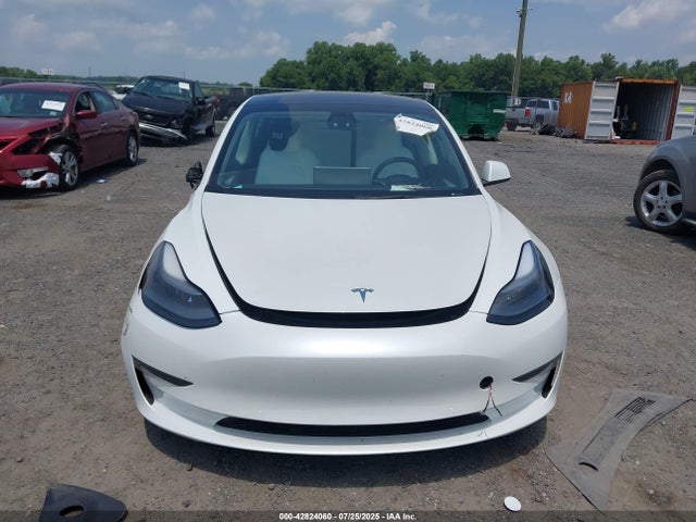 Tesla 2022 2022 5YJ3E1EB8NF108843 Image 12