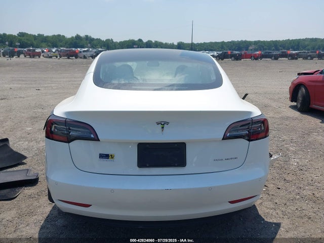 Tesla 2022 2022 5YJ3E1EB8NF108843 Image 16