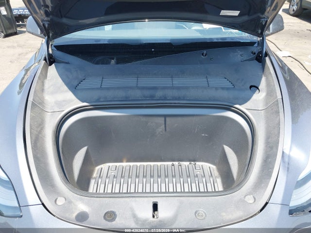 2023 TESLA MODEL Y 7SAYGDEE3PA183786 Photo 9