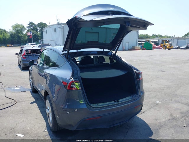 2023 TESLA MODEL Y 7SAYGDEE3PA183786 Photo 2