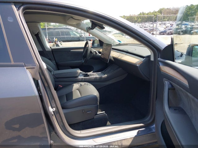 2023 TESLA MODEL Y 7SAYGDEE3PA183786 Photo 4