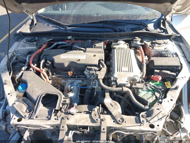 Honda lfa1 2014 1HGCR6F57EA000699 Image 10