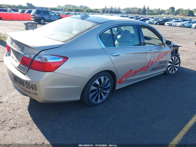 Honda lfa1 2014 1HGCR6F57EA000699 Image 4