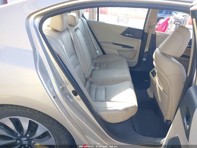 Honda lfa1 2014 1HGCR6F57EA000699 Image 8