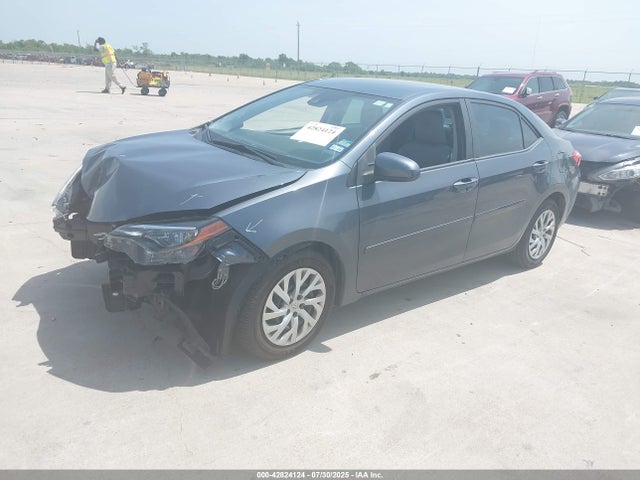 Toyota 2zr-fe 2018 2T1BURHE9JC048802 Image 2