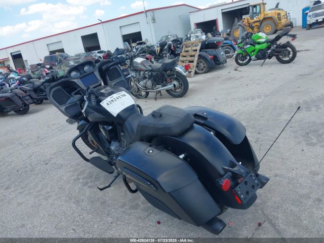 2020 INDIAN MOTORCYCLE CO. CHALLENGER 56KLCDRR7L3386250 Photo 2