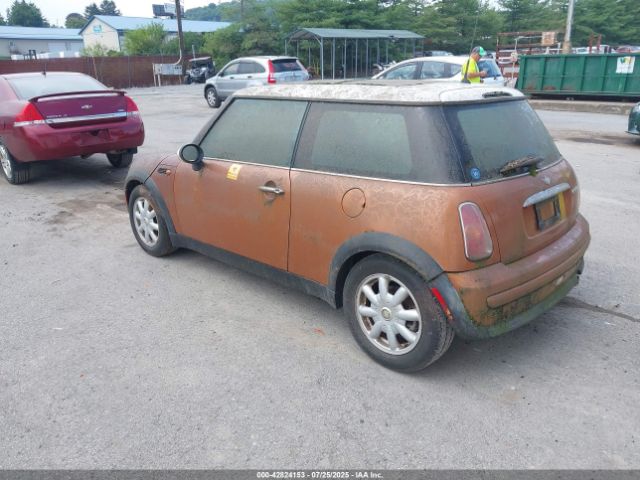 2003 MINI COOPER WMWRC33493TC40830 Photo 2