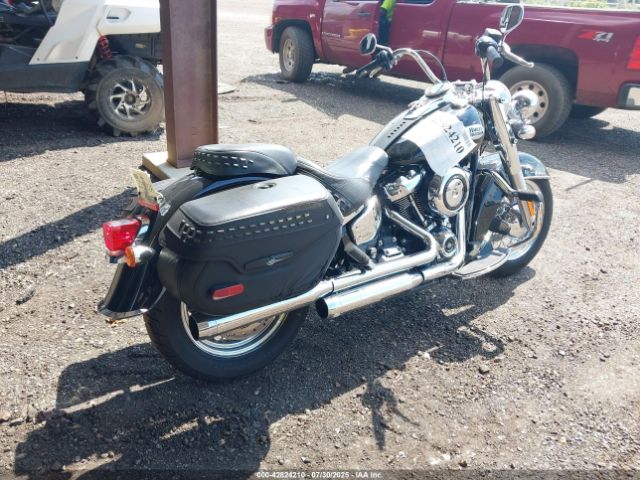 2021 HARLEY-DAVIDSON FLHC 1HD1YAJ14MB060690 Photo 3