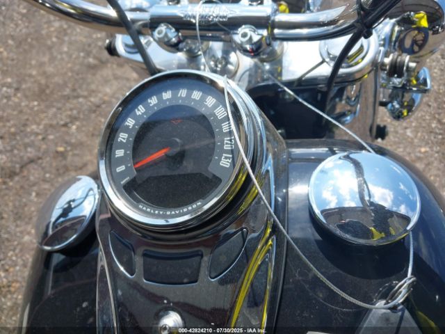 2021 HARLEY-DAVIDSON FLHC 1HD1YAJ14MB060690 Photo 6