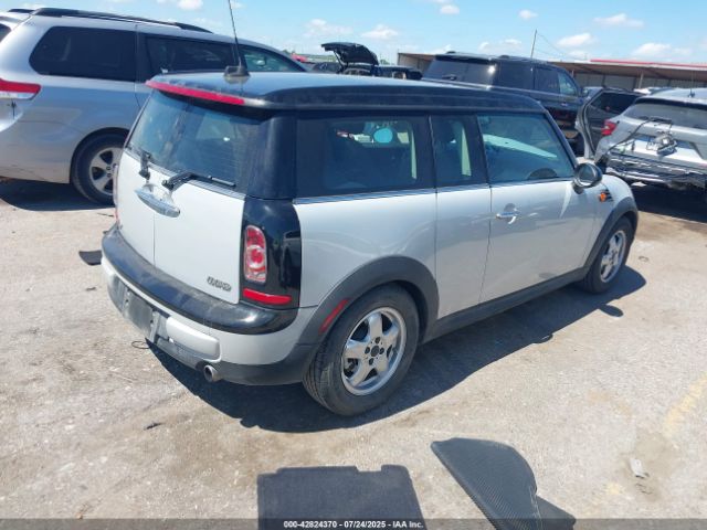 2011 MINI COOPER CLUBMAN WMWZF3C59BT188840 Photo 3
