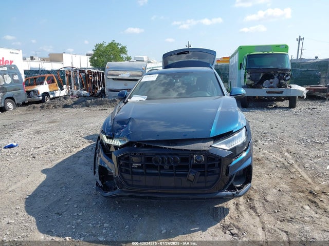 Audi Q8 2022 WA1EVBF16ND015261 Image 12