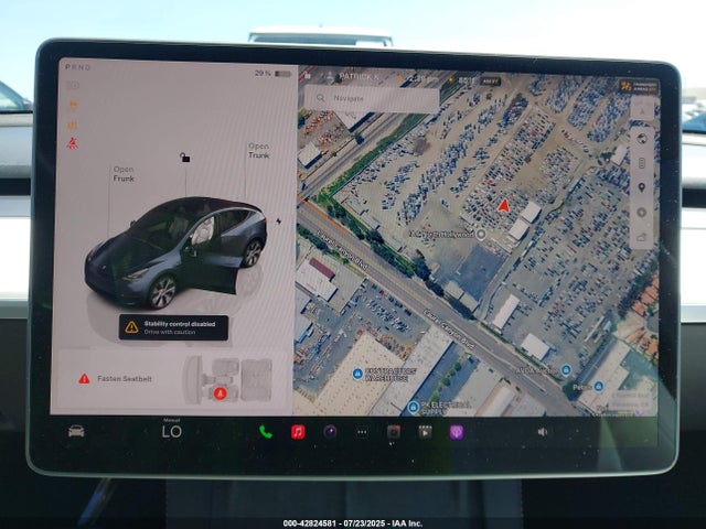 Tesla Model Y 2024 7SAYGDED5RF093343 Image 18