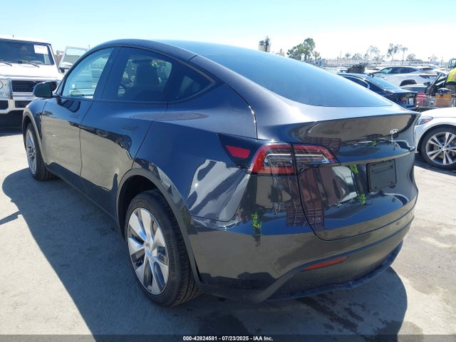 2024 TESLA MODEL Y 7SAYGDED5RF093343 Photo 2