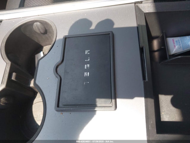 2023 TESLA MODEL Y 7SAYGDEF6PF705175 Photo 10