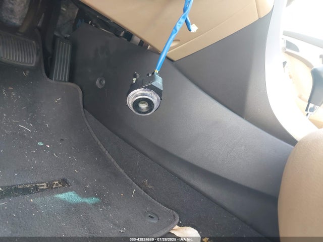Продажа на аукционе авто 2012 Hyundai Elantra Limited, vin: 5NPDH4AE1CH082064, номер лота: 42824689