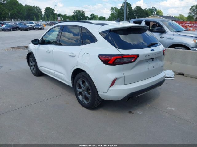 2023 FORD ESCAPE 1FMCU9MN2PUA18123 Photo 2