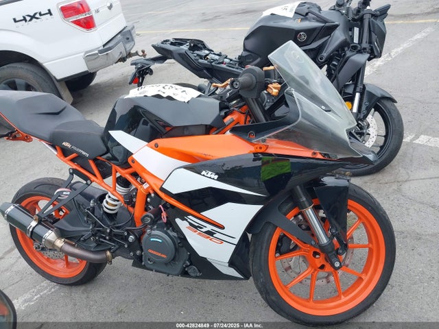 KTM 390 Duke 2017 MD2JYJ400HC270802 Image 11