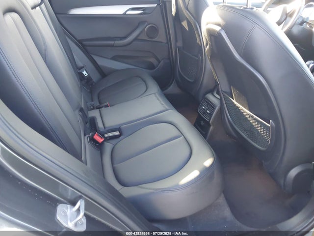 WBXHT3C3XJ5L28552 BMW X1