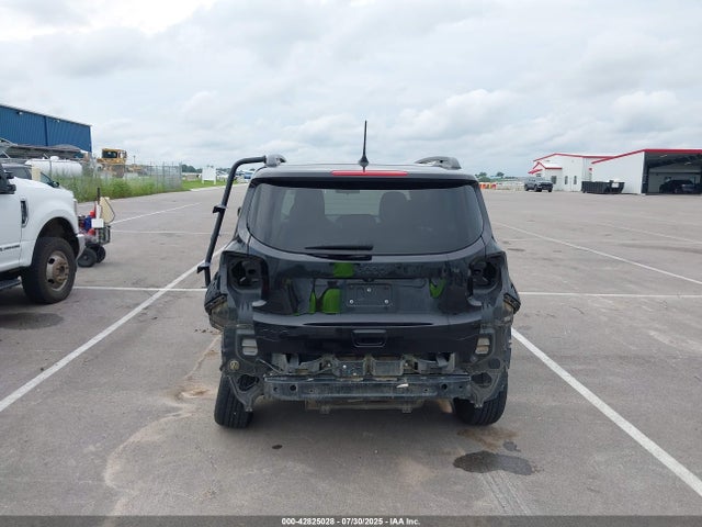 42825028 :رقم المزاد ، ZACCJBAB2JPH59380 vin ، 2018 Jeep Renegade Upland Edition 4x4 مزاد بيع