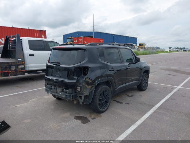 42825028 :رقم المزاد ، ZACCJBAB2JPH59380 vin ، 2018 Jeep Renegade Upland Edition 4x4 مزاد بيع