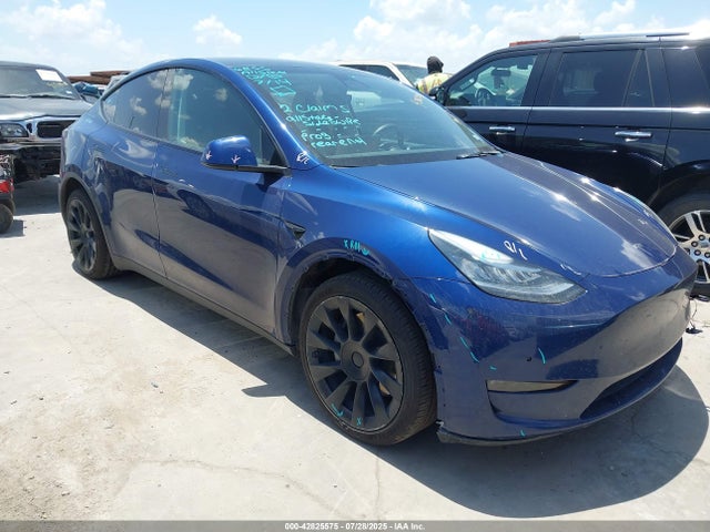 2022 TESLA MODEL Y 7SAYGDEE3NF480850 Photo 0