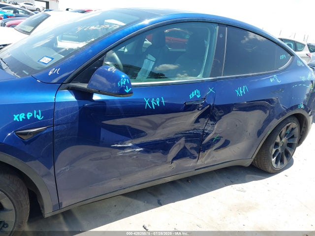 7SAYGDEE3NF480850 Tesla Model Y