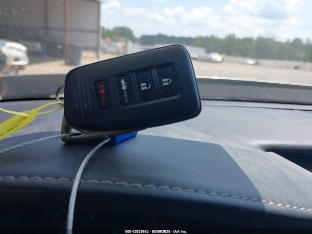 2016 LEXUS IS 200T JTHBA1D28G5002114 Photo 10