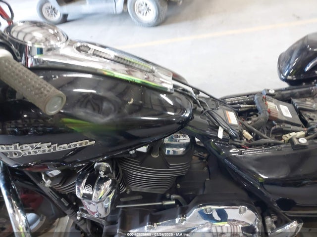 Продажа на аукционе авто 2018 Harley-davidson Flhx Street Glide, vin: 1HD1KBC14JB685932, номер лота: 42825665