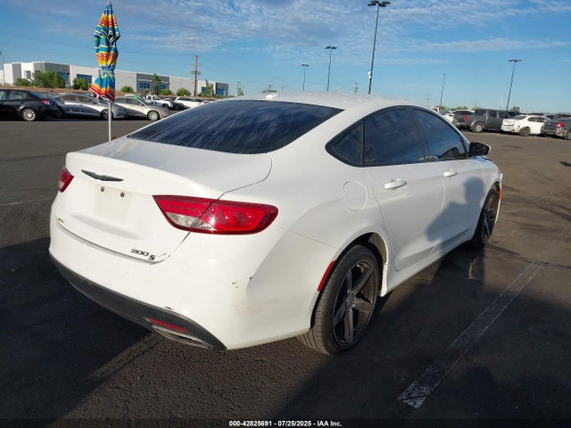 Chrysler 2015 2015 1C3CCCBB8FN599007 Image 4