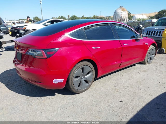 5YJ3E1EA7KF428139 Tesla MODEL 3