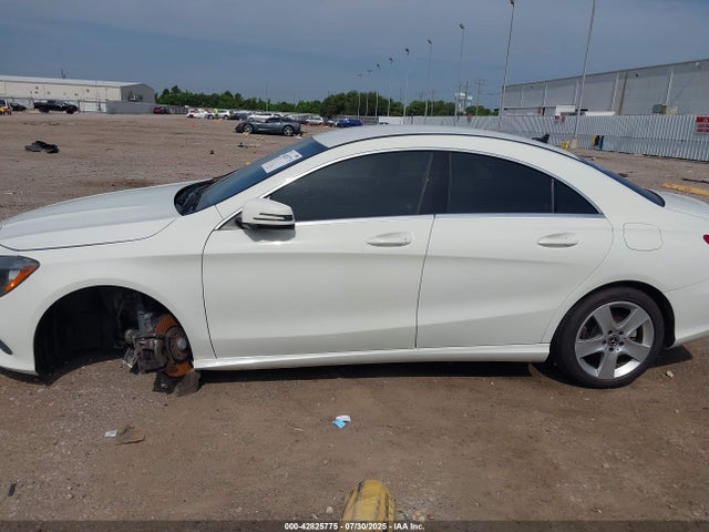 Mercedes-Benz m270 2018 WDDSJ4EB8JN604977 Image 15