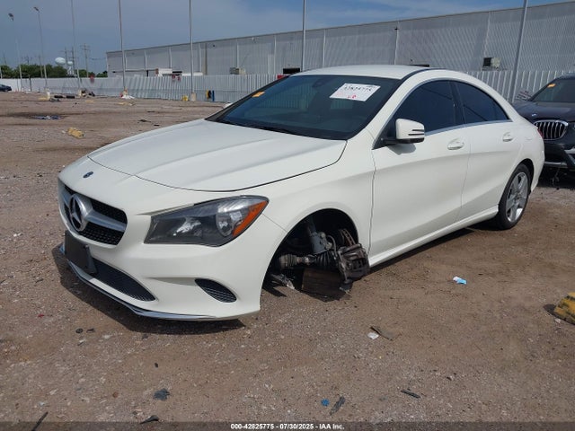 Mercedes-Benz m270 2018 WDDSJ4EB8JN604977 Image 2