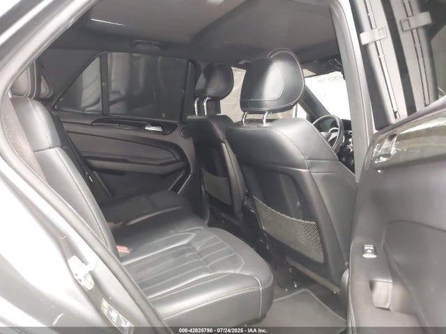 4JGDA5HB8HA990060 Mercedes-Benz m276