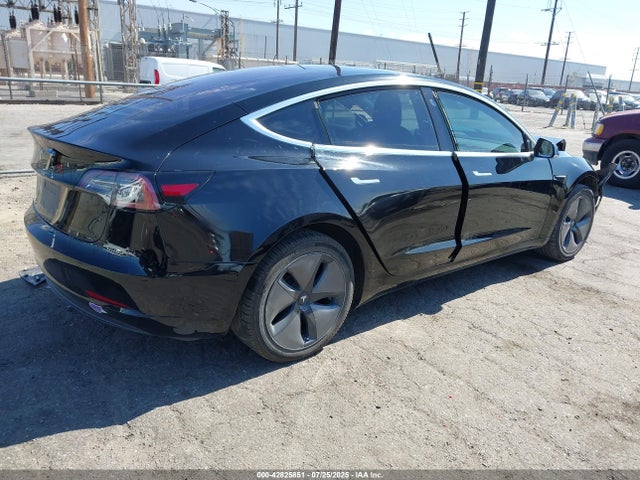 2018 TESLA MODEL 3 5YJ3E1EA1JF013882 Photo 3